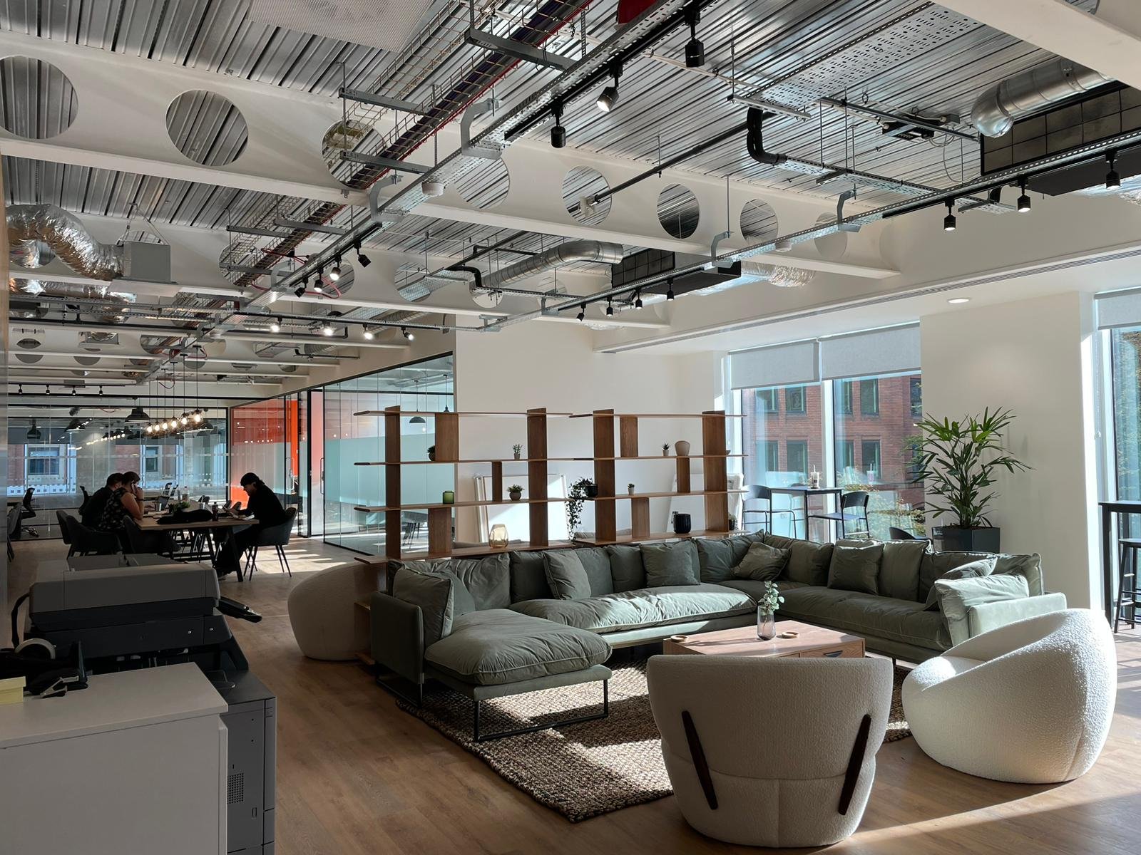 Cubo — Premium Coworking Spaces & Hot Desks Across the UK
