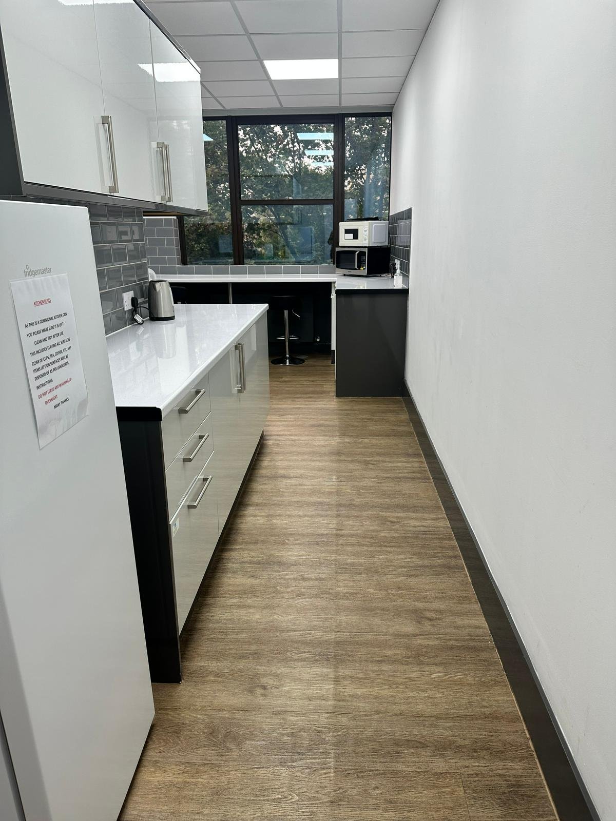 The Link Business Centre, Suite 28, Thamesgate House, 33-41 Victoria Avenue
